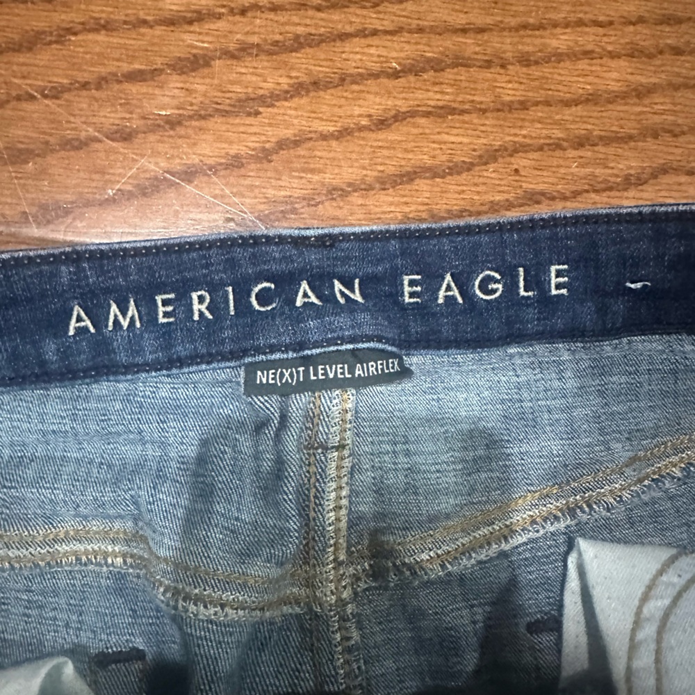 American Eagle Outfitters Men's Dark Blue Distressed Jeans - Picture 3 of 4